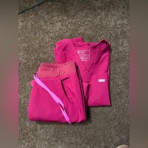 Medium Dark Magenta Figs Scrub Set